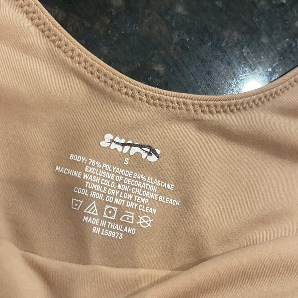 ❗️SKIMS bodysuit NWT❗️ - Picture 4 of 4
